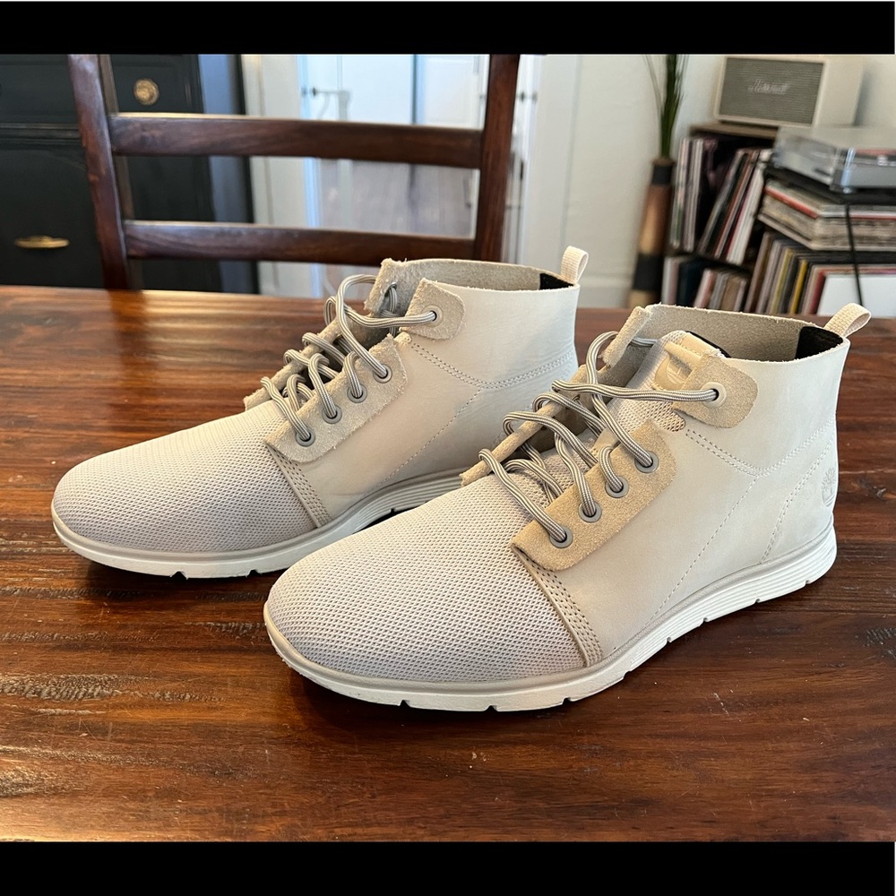 Timberland Women’s High Top Tennis Shoe - Size 10